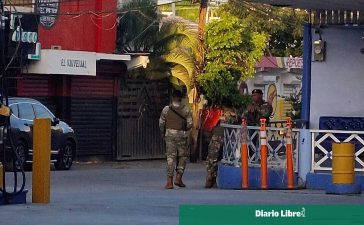 Comunitarios de Vicente Noble realizan paro de 12 horas por obras y servicios públicos