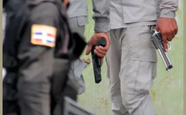Dirección Regional Sur decomisa armas y drogas en allanamientos en Barahona