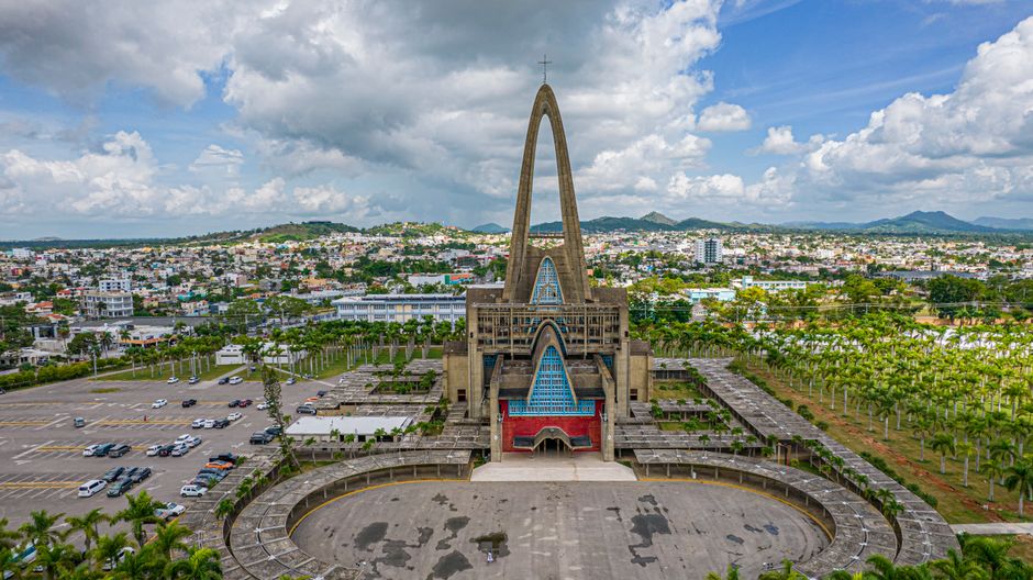 República Dominicana consolida su liderazgo regional en turismo religioso con congreso internacional
