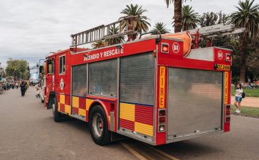Santiago: incendio de madrugada consume negocios y viviendas en La Cambronal