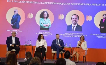Inclusión financiera: el 70 % de clientes de Adopem deja atrás la pobreza en tres años
