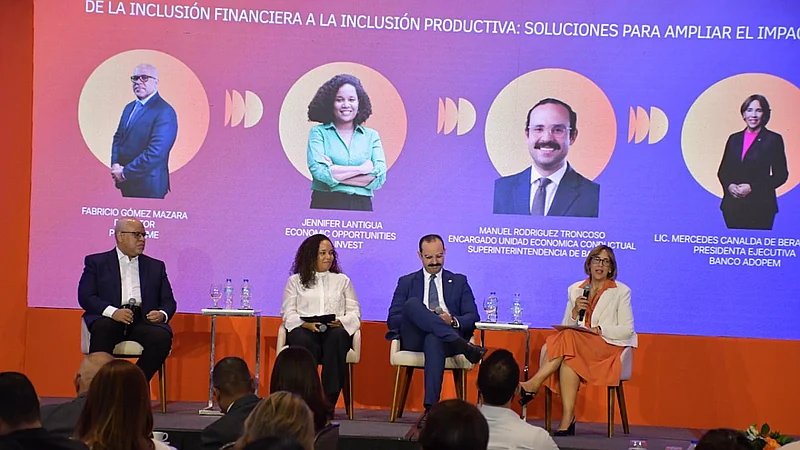 Inclusión financiera: el 70 % de clientes de Adopem deja atrás la pobreza en tres años
