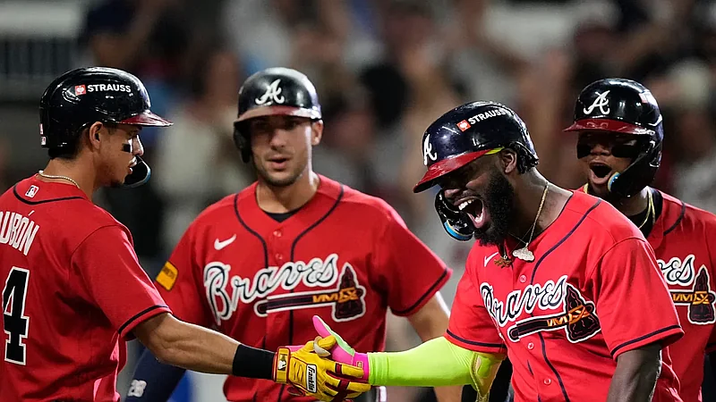 Michael Harris II impulsa a Bravos a eliminar a Filis y avanzar en playoffs