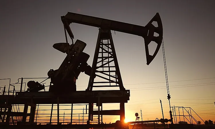 Petróleo WTI se hunde 4.21% mientras la UE evalúa liberar reservas y crece la tensión en Oriente Medio