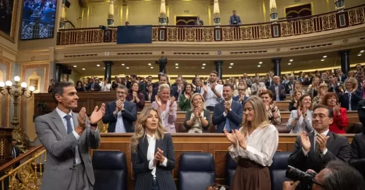Derrota parlamentaria en España: Sánchez evalúa adelanto electoral tras rechazo a ley de vivienda