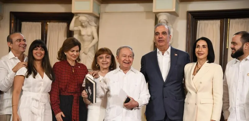 Ellis Pérez, el comunicador de 90 años que sigue marcando tendencia en la vida pública dominicana