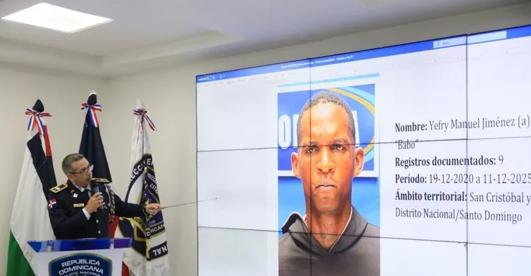 Policía captura a 'Babo', señalado de asaltar casa de Kenny Grullón