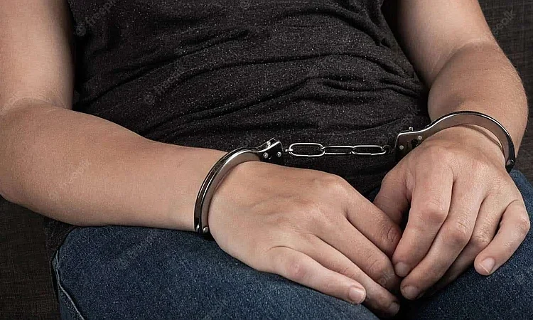 Falsa compra de pañales termina en prisión preventiva y robo de relojes de lujo en el Distrito Nacional
