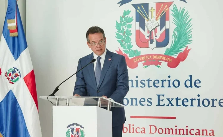 República Dominicana y Canadá buscan relanzar relación económica con visita de Bisonó