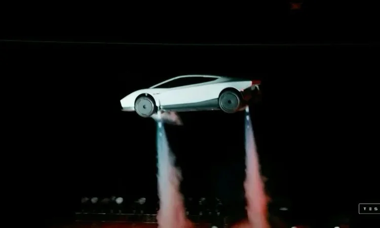 Musk sorprende con un Tesla Roadster "volador" y fija su producción para 2028