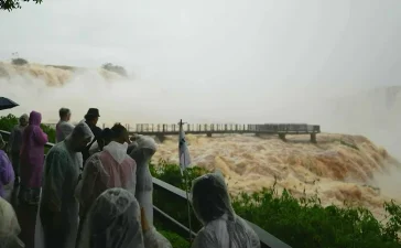 El Niño reabre debate global: cataratas del Iguazú cerraron por crecida histórica y reabren este martes