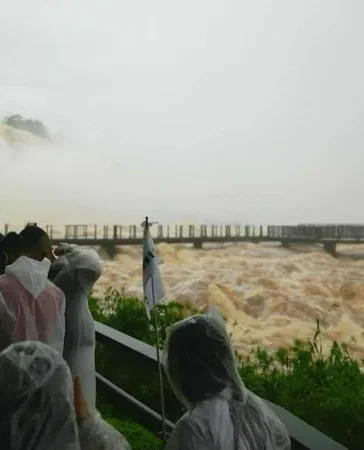 El Niño reabre debate global: cataratas del Iguazú cerraron por crecida histórica y reabren este martes
