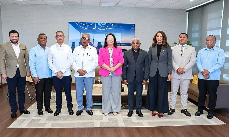 Infotep y Ucateba diseñan modelo de gestión hotelera y formación turística para Escuela Guarocuya
