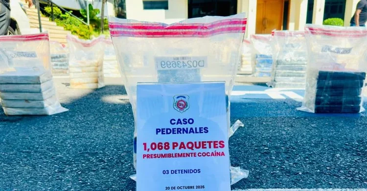 Narcotráfico internacional: DNCD intercepta más de una tonelada de cocaína y apresa a tres colombianos en Pedernales