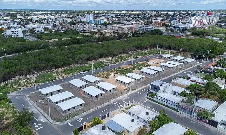 Central Romana alcanza 1,977 viviendas donadas a empleados en La Romana