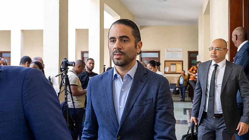 El pulso judicial por un celular de 3,200 pesos que tiene a la Procuraduría al borde de pagar RD$7.5 millones