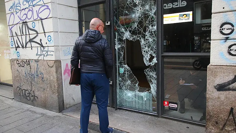 Italia endurece su Código Penal tras disturbios: 500 militares a Milán y cárcel para manifestantes violentos