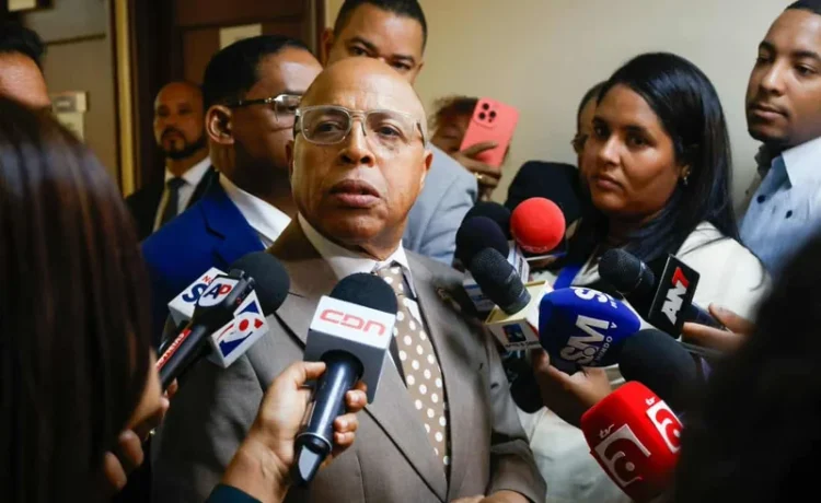 Congreso acelera la Ley Mirabal con comisión bicameral para tipificar la violencia vicaria