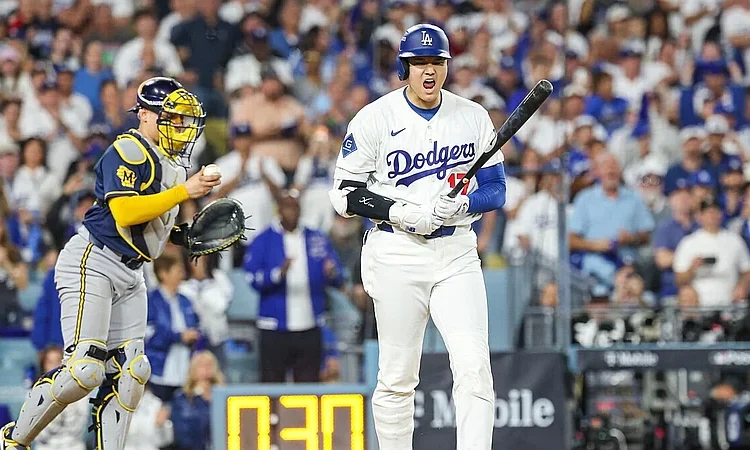 Ohtani seguirá lanzando: Dodgers descartan cirugía tras temporada decepcionante