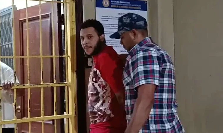 Repatriado desde Jamaica enfrenta este viernes solicitud de prisión preventiva por homicidio de camionero en Santiago