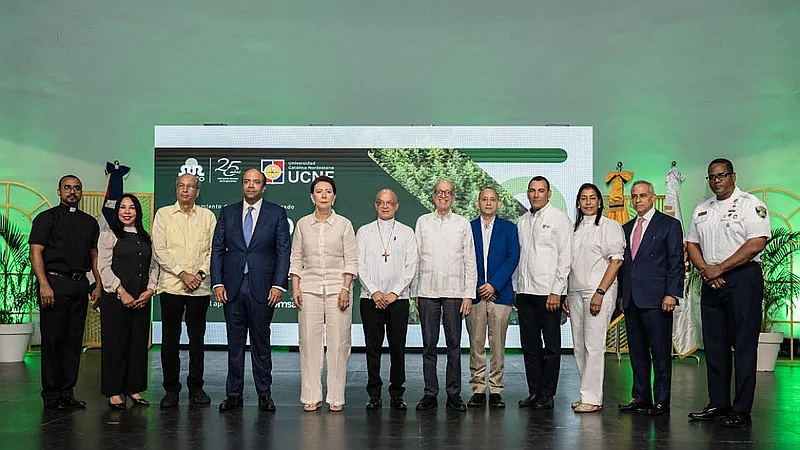 Sur Futuro y UCNE forman periodistas para comunicar la urgencia climática
