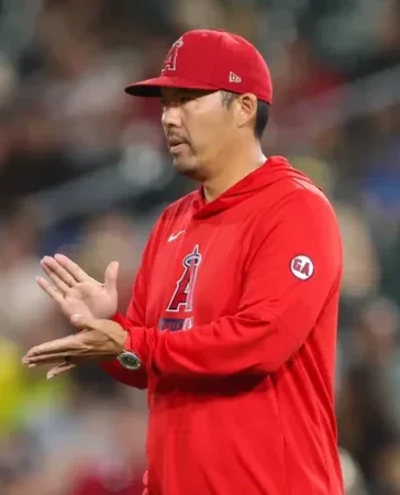 Kurt Suzuki es despedido como mánager de los Angelinos tras una temporada de 100 derrotas