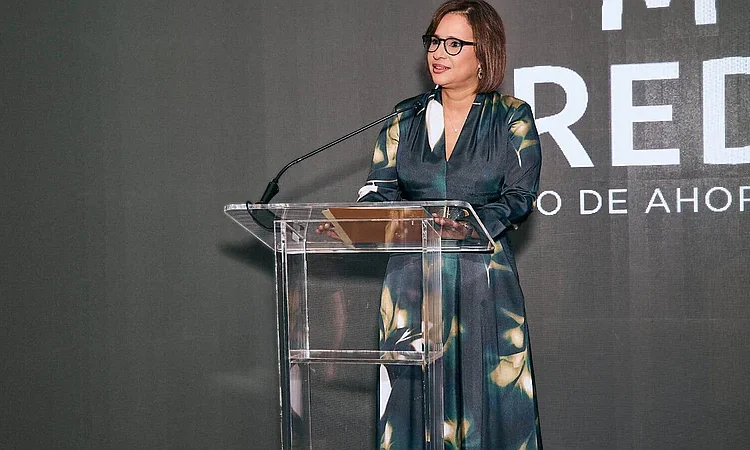 Motor Crédito debuta en medios de pago con tarjetas Visa Gold y Platinum