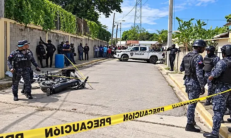 Entrega de implicado en crimen de sargento Dicrim en Santiago deja preguntas sin responder