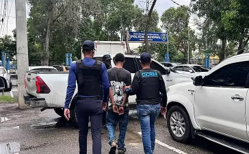 Menor se entrega y otro prófugo tras muerte de sargento del Dicrim en Santiago