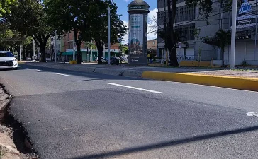 Presión ciudadana logra respuestas: autoridades corrigen problemas viales y sanitarios en Santo Domingo