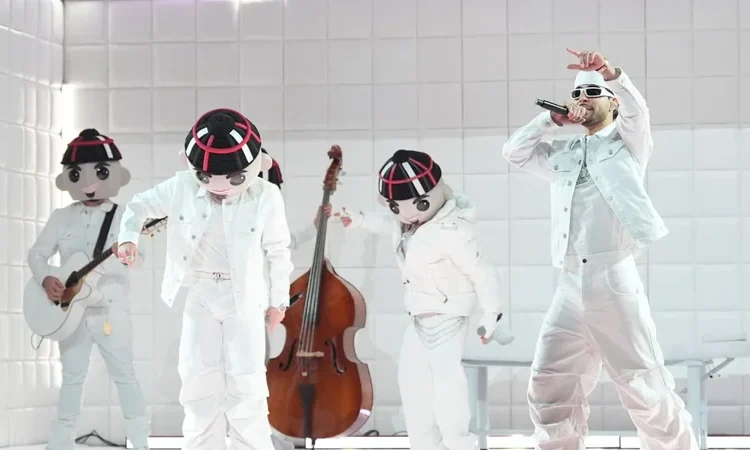 Billboard Latinos 2026: Fuerza Regida y Bad Bunny reinan y Karol G hace historia con premio de fano