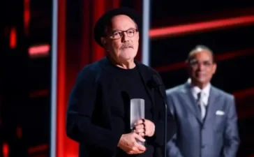 Rubén Blades: “Nadie se hace ícono sin ayuda” al recibir el Premio Billboard Ícono 2026
