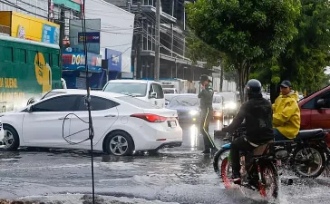 Vaguada deja inundaciones y récord de lluvias en Santiago y Puerto Plata; alerta se extiende a gran parte del país
