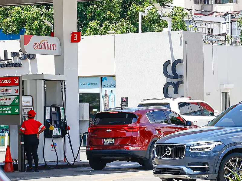 Hacienda advierte que subsidios a combustibles presionan finanzas públicas pero se mantendrán
