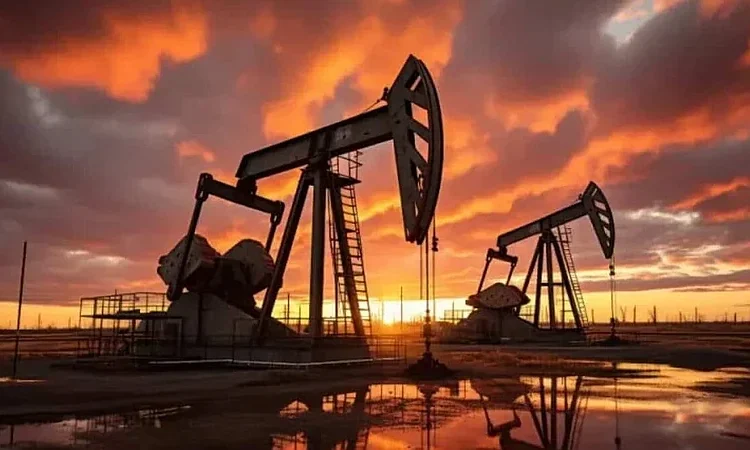 Petróleo se dispara 3.8% a 103.27 dólares por escalada en Oriente Medio