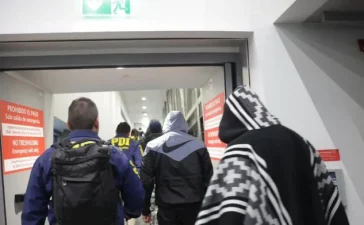 Chile intensifica deportaciones: 11 dominicanos entre los 75 expulsados este viernes
