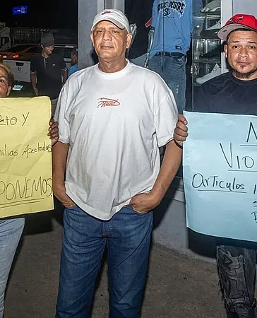 Tercer día de protestas en Pedro Brand: más de 300 familias reclaman pagos justos por sus viviendas