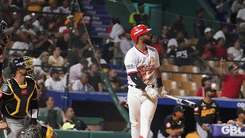 Escogido se apoya en Guzmán y relevo para vencer a Águilas en la LIDOM