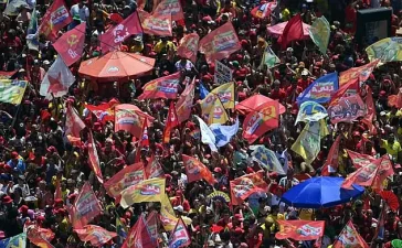 Brasil al límite: Lula y Flávio Bolsonaro se juegan el todo por el todo en las calles