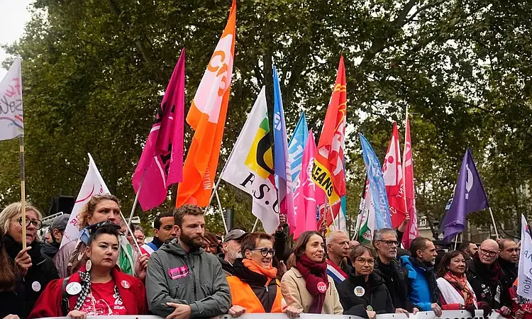 Francia se blinda: 70.000 policías y museos cerrados ante nuevas protestas