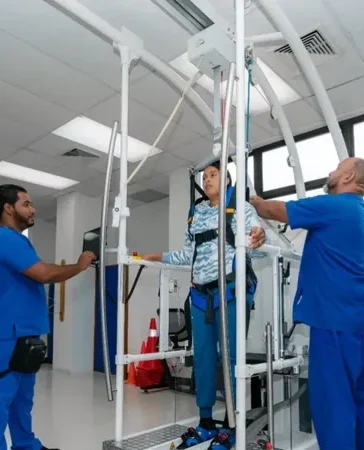 Plaza de la Salud estrena en el país tecnología robótica única en Latinoamérica para rehabilitación