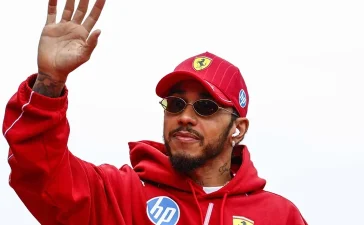 Ferrari domina en Austin: Hamilton y Leclerc ilusionan con la primera pole del año