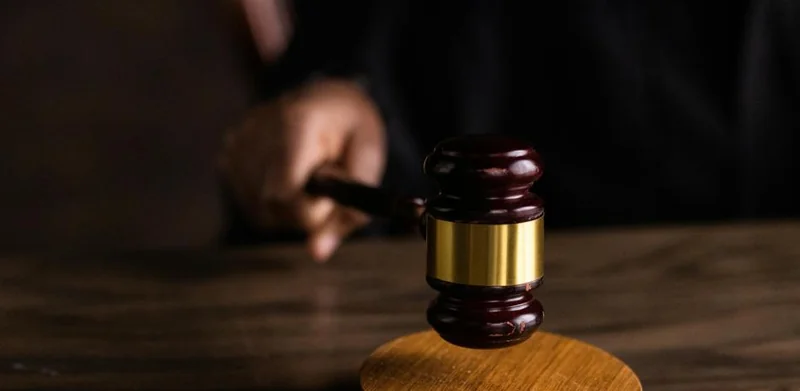 Operación Pandora suma nueva condena: mujer admitió culpa en red de sustracción de municiones policiales