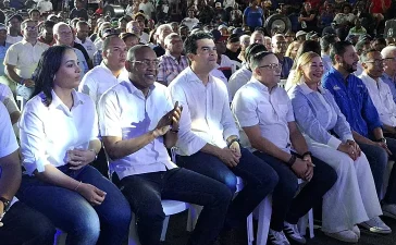 Wellington Arnaud suma respaldo de diputado Carlos Sánchez en su carrera presidencial por el PRM