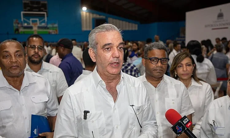 Abinader coordina con Bukele inteligencia contra bandas haitianas y refuerza frontera