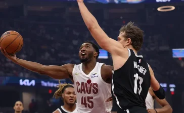 Cavaliers sobreviven al asedio de Nets y se llevan el triunfo 125-121
