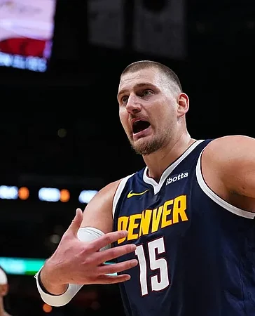 Jokic acecha el récord de Westbrook con su triple-doble 199 en la NBA