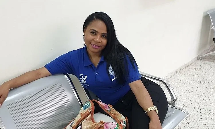 Enfermera muere en accidente de ambulancia que trasladaba a menor herido de bala