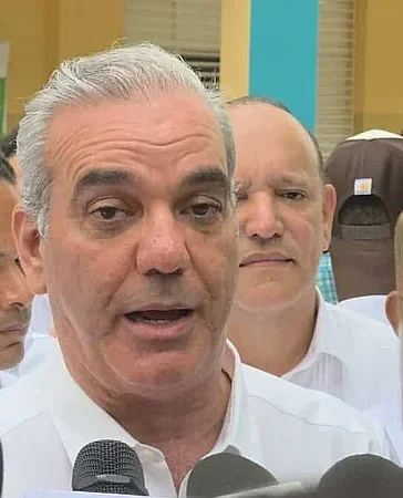 Abinader moviliza dos batallones y artillería a la frontera sur por crisis haitiana