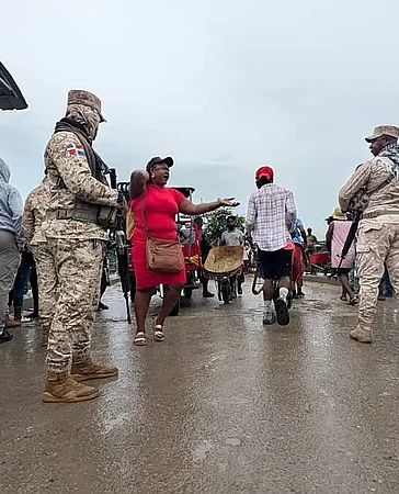 Comercio fronterizo resiste en Dajabón pese a crisis haitiana y vigilancia militar dominicana